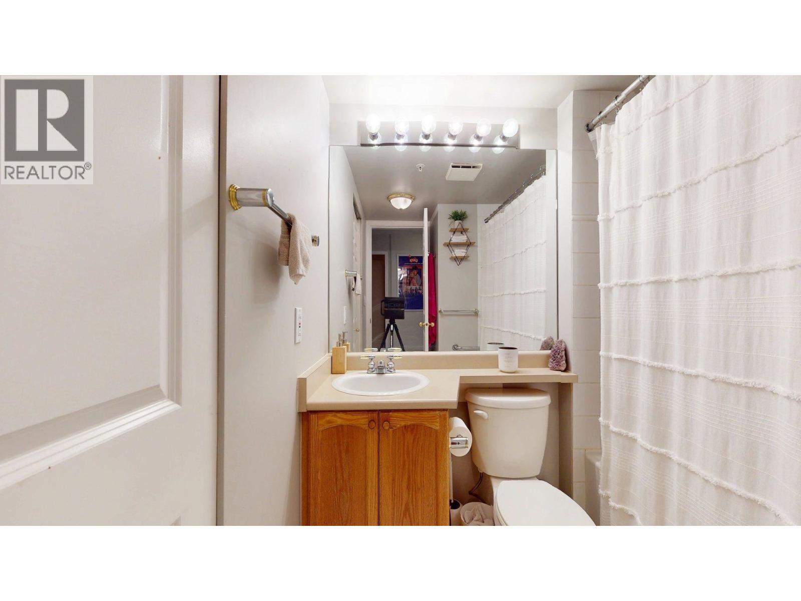 202 1468 PEMBERTON AVENUE, Squamish