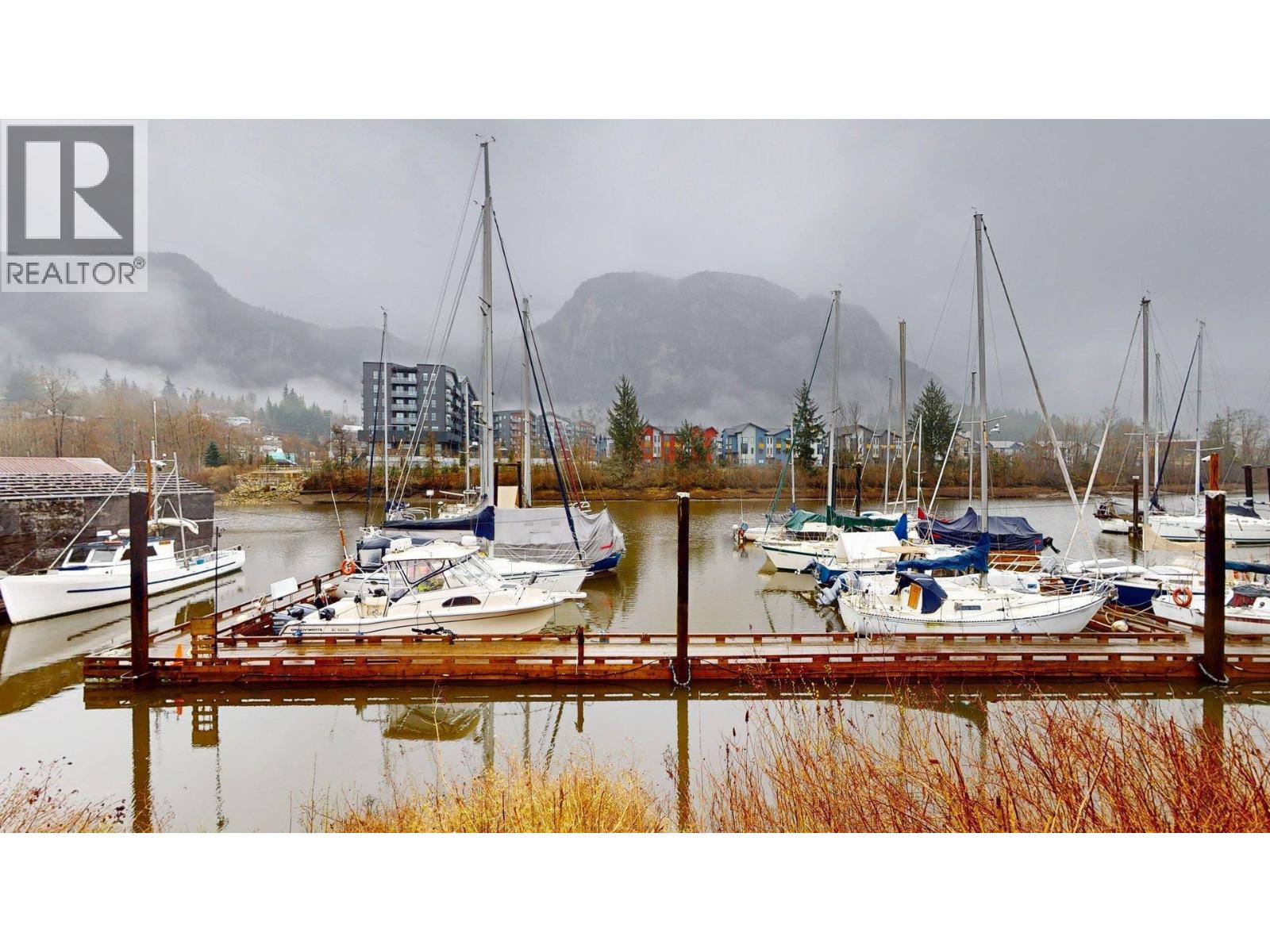 202 1468 PEMBERTON AVENUE, Squamish