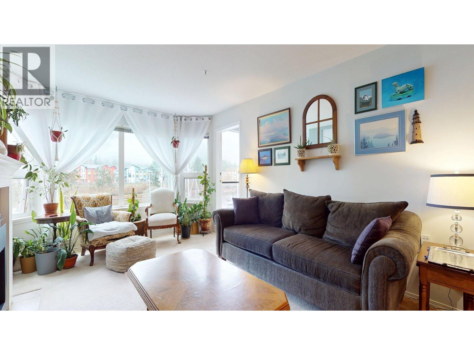 202 1468 PEMBERTON AVENUE, Squamish