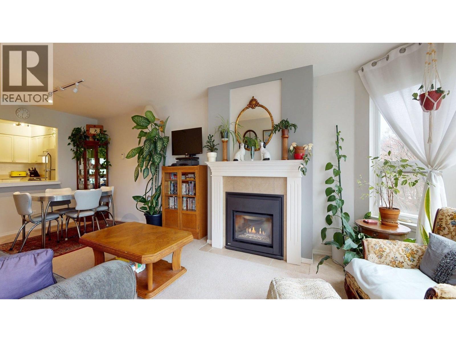 202 1468 PEMBERTON AVENUE, Squamish