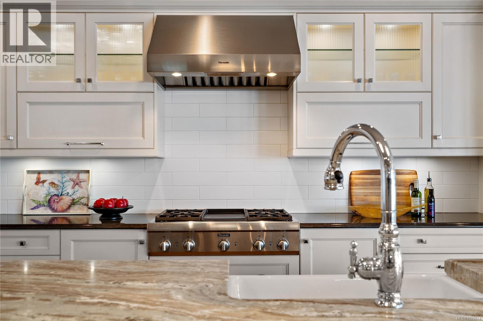  8401 Lochside Drive, Central Saanich