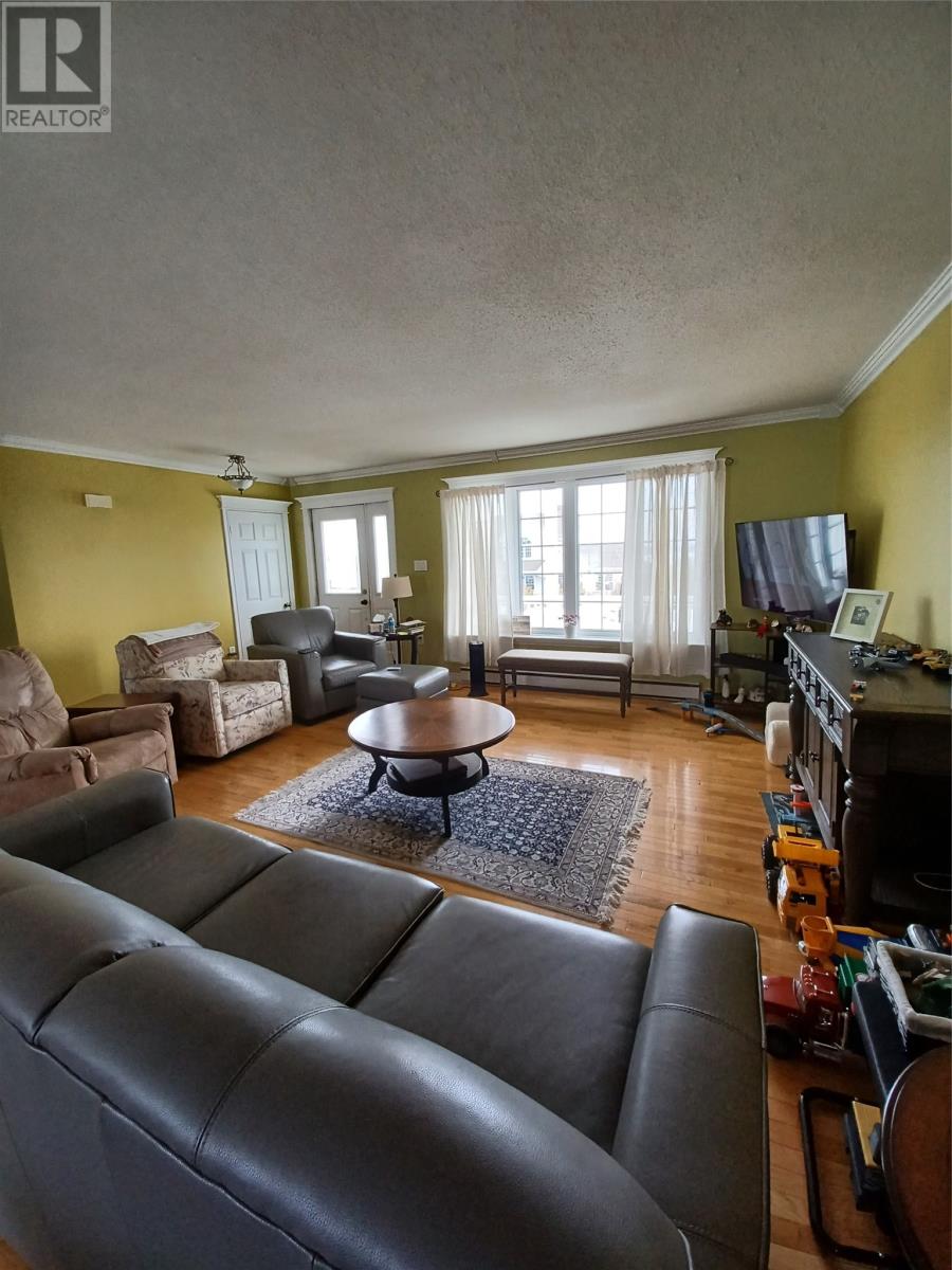 31 Alexander Crescent - 8