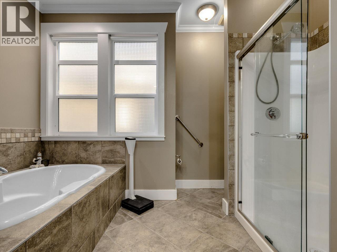 4950 1 Avenue, Delta