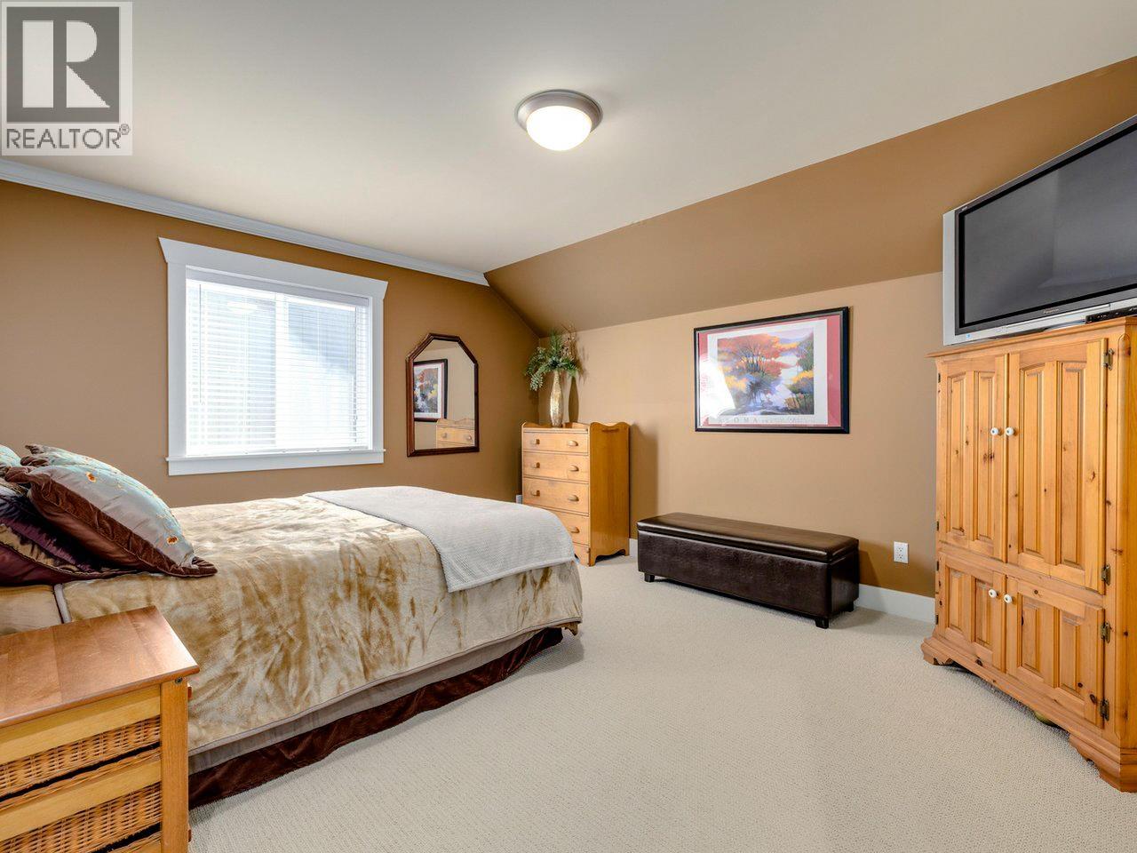 4950 1 Avenue, Delta