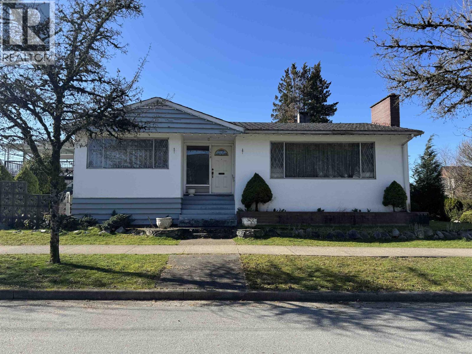 1415 KASLO Street - main photo