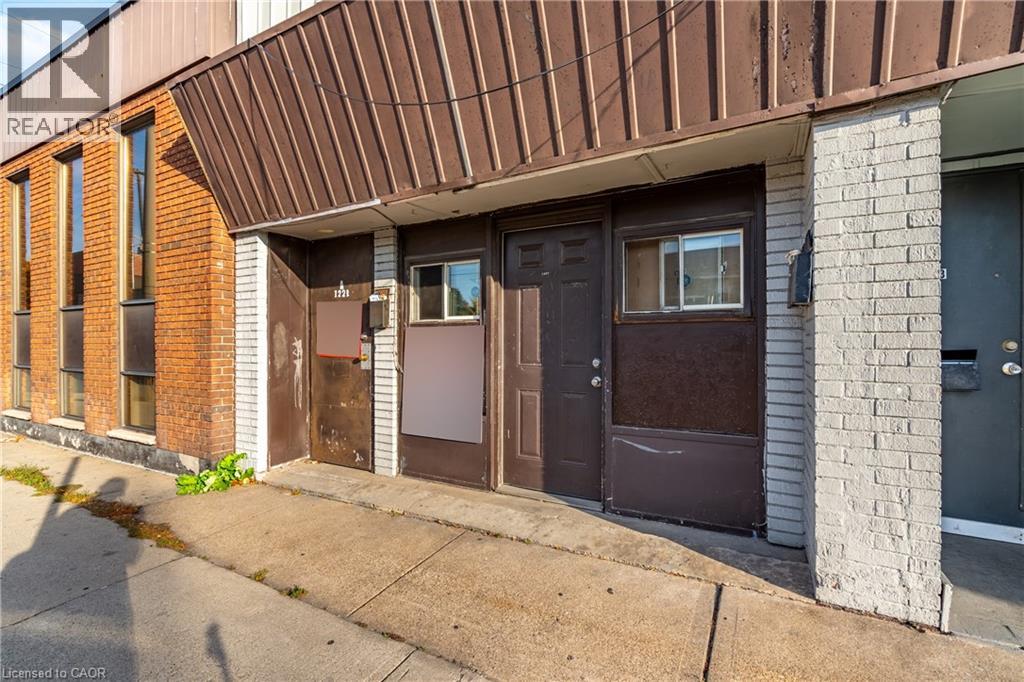 1221-1223 MAIN STREET E - 4
