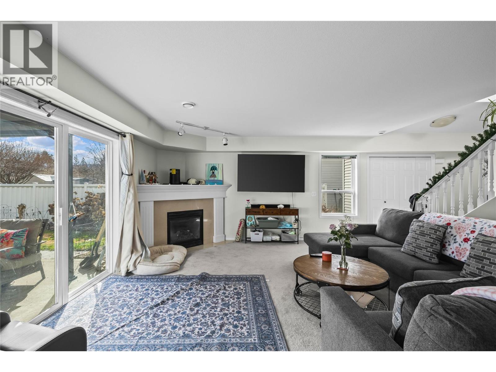  3831 Gellatly Road South, West Kelowna