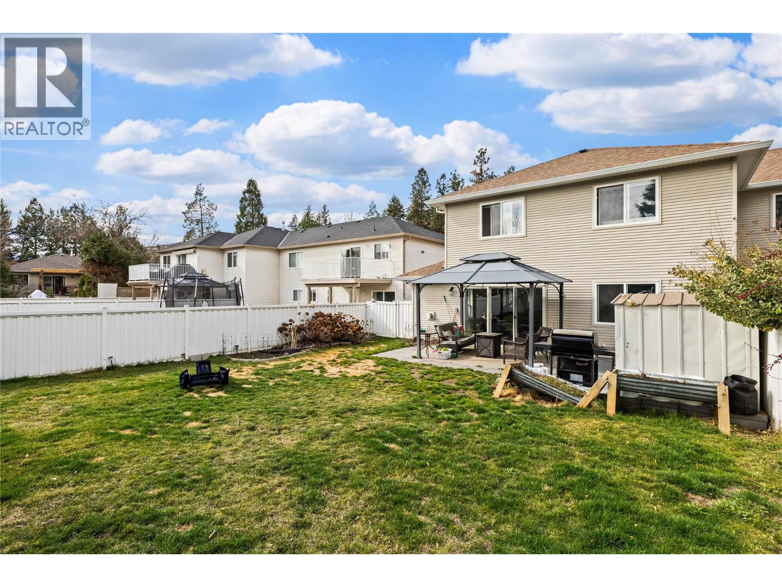  3831 Gellatly Road South, West Kelowna