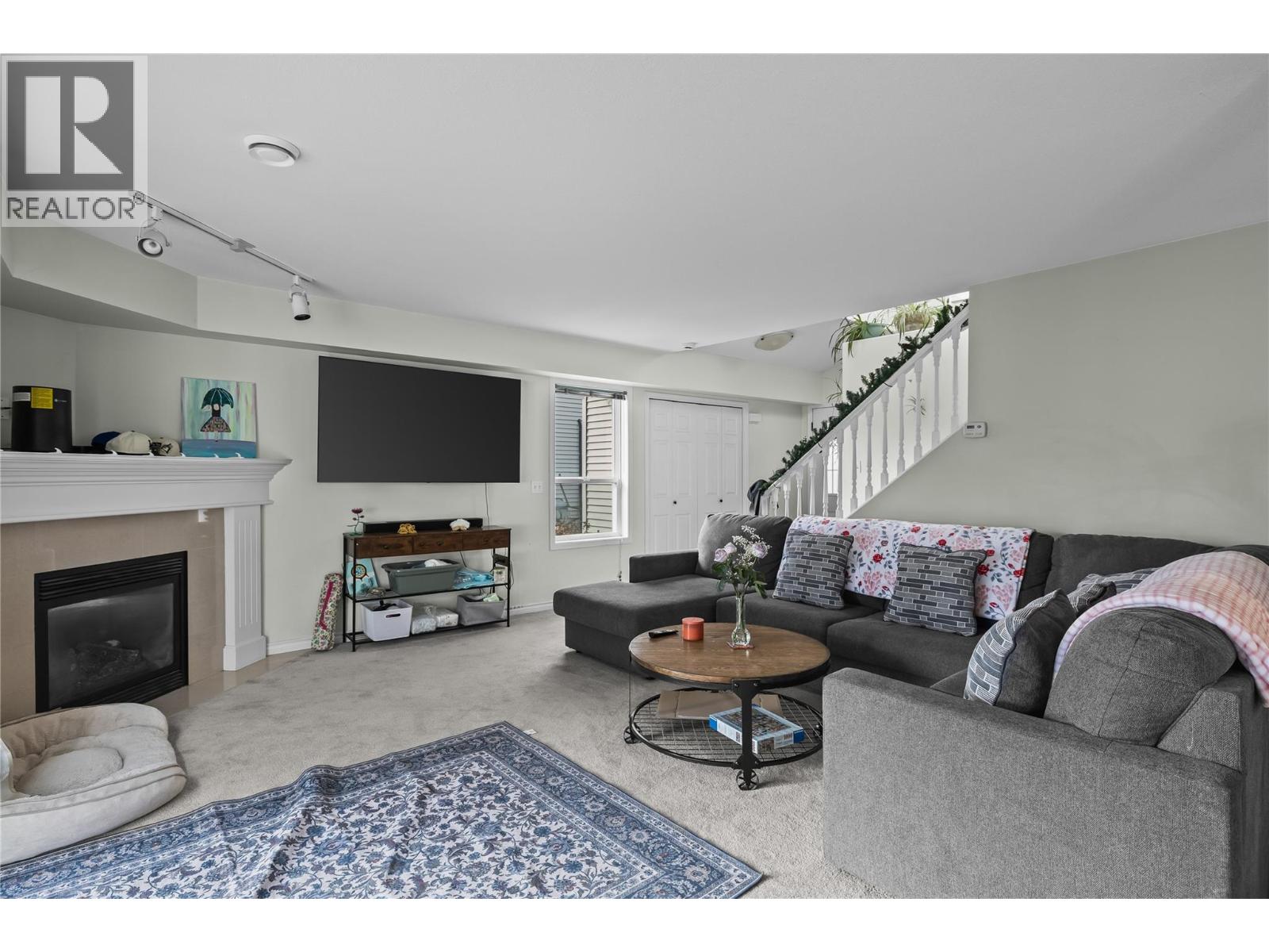  3831 Gellatly Road South, West Kelowna