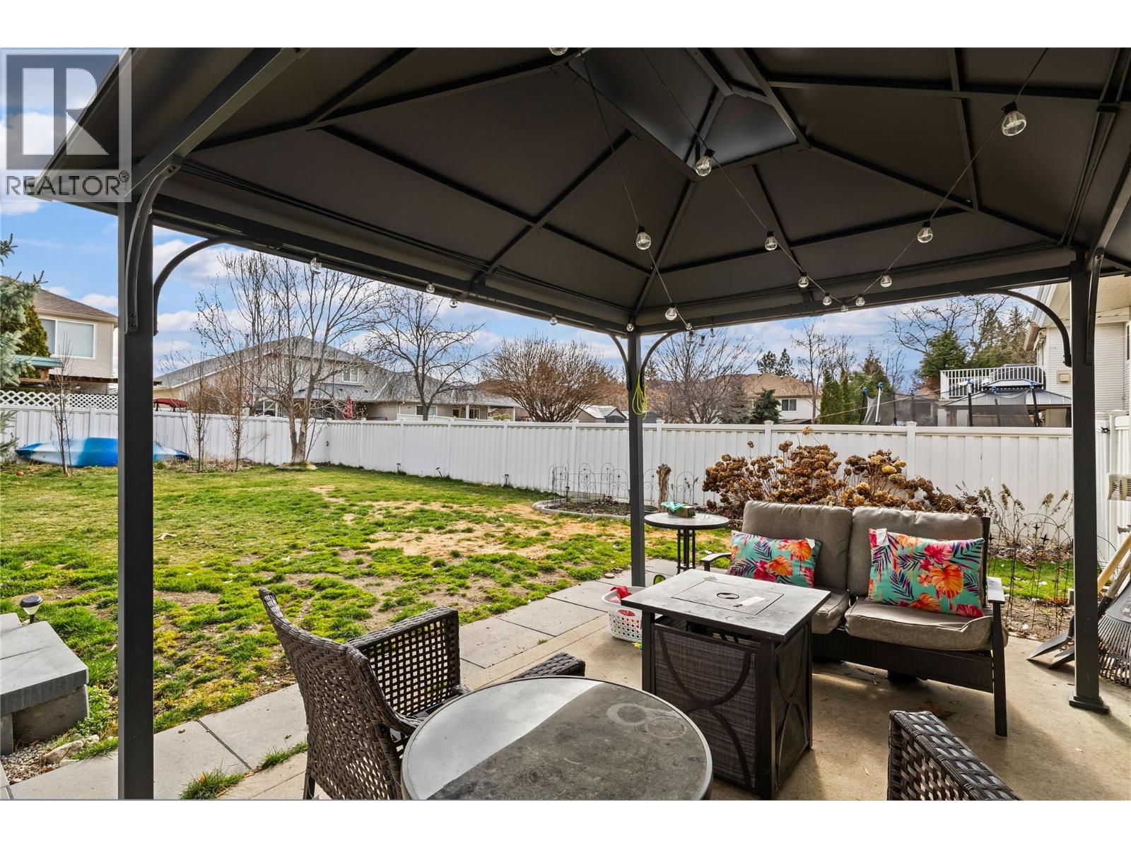  3831 Gellatly Road South, West Kelowna