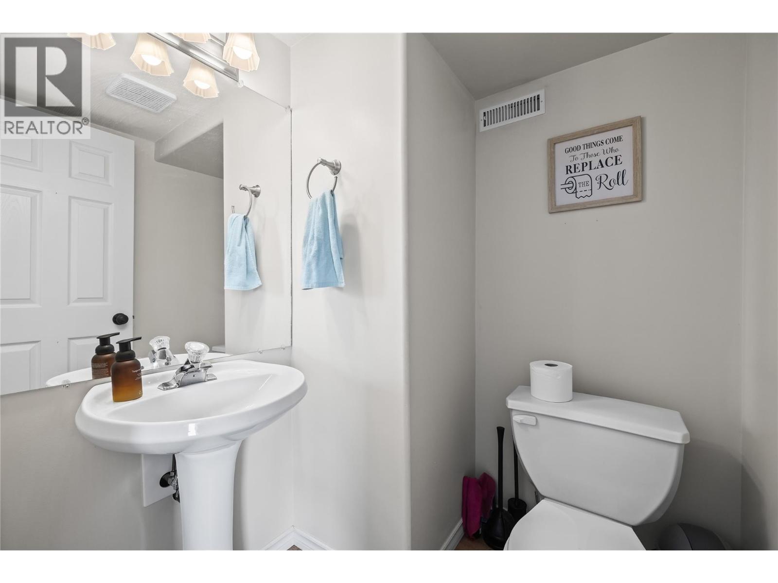  3831 Gellatly Road South, West Kelowna