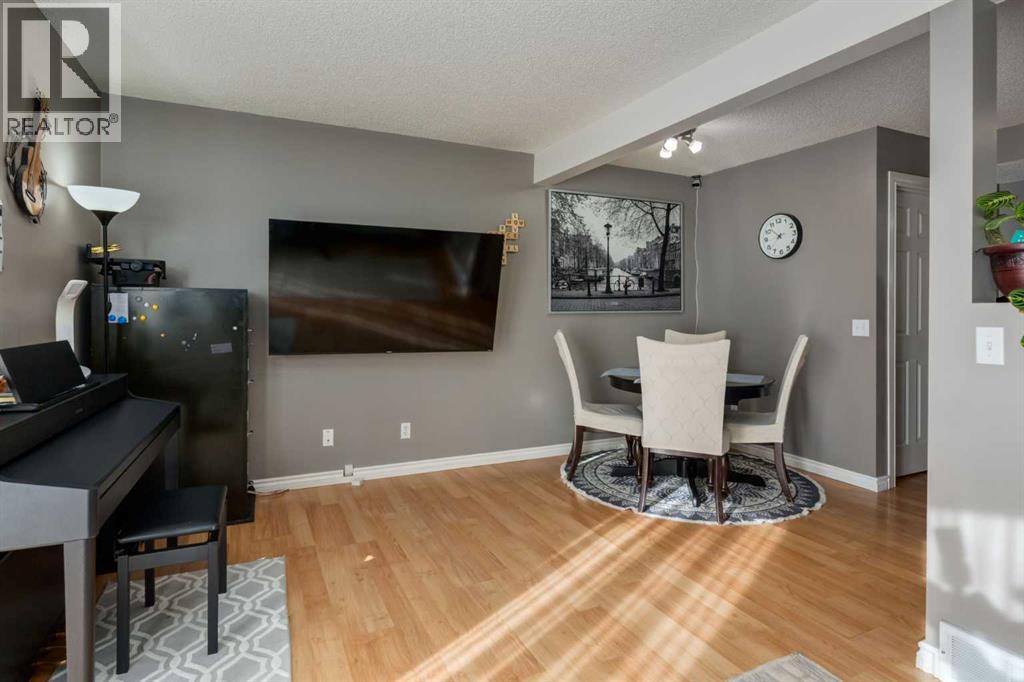 Single Family House for Sale in  Harvest Glen Heights NE Harvest Hills Calgary 
