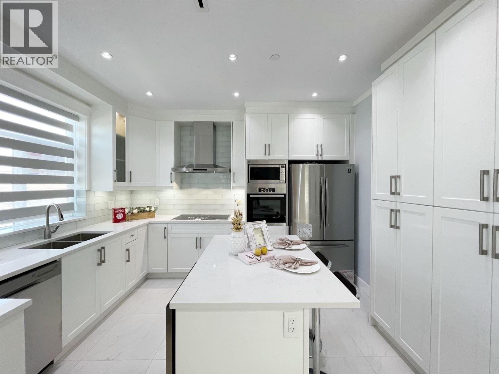 3275 E 20TH AVENUE, Vancouver