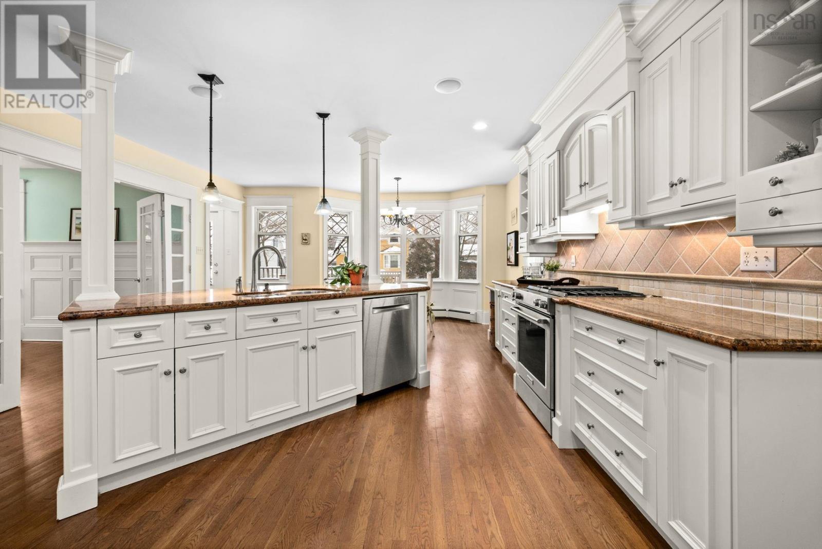 Property 13 of 51 of 1950 Connaught Avenue