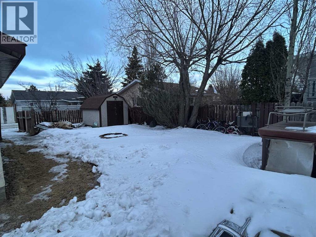 Single Family House Bungalow for Sale in   Avenue Victoria Park Camrose 