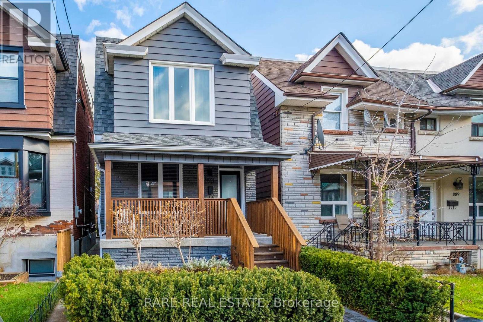 Listing photo of 893 DOVERCOURT ROAD