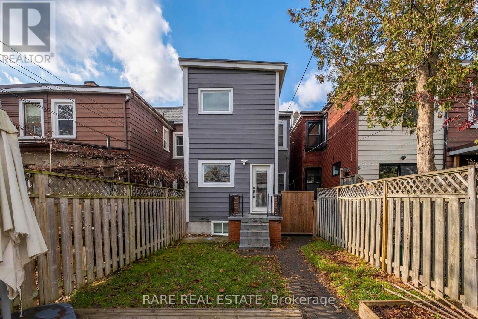 893 DOVERCOURT ROAD - 34
