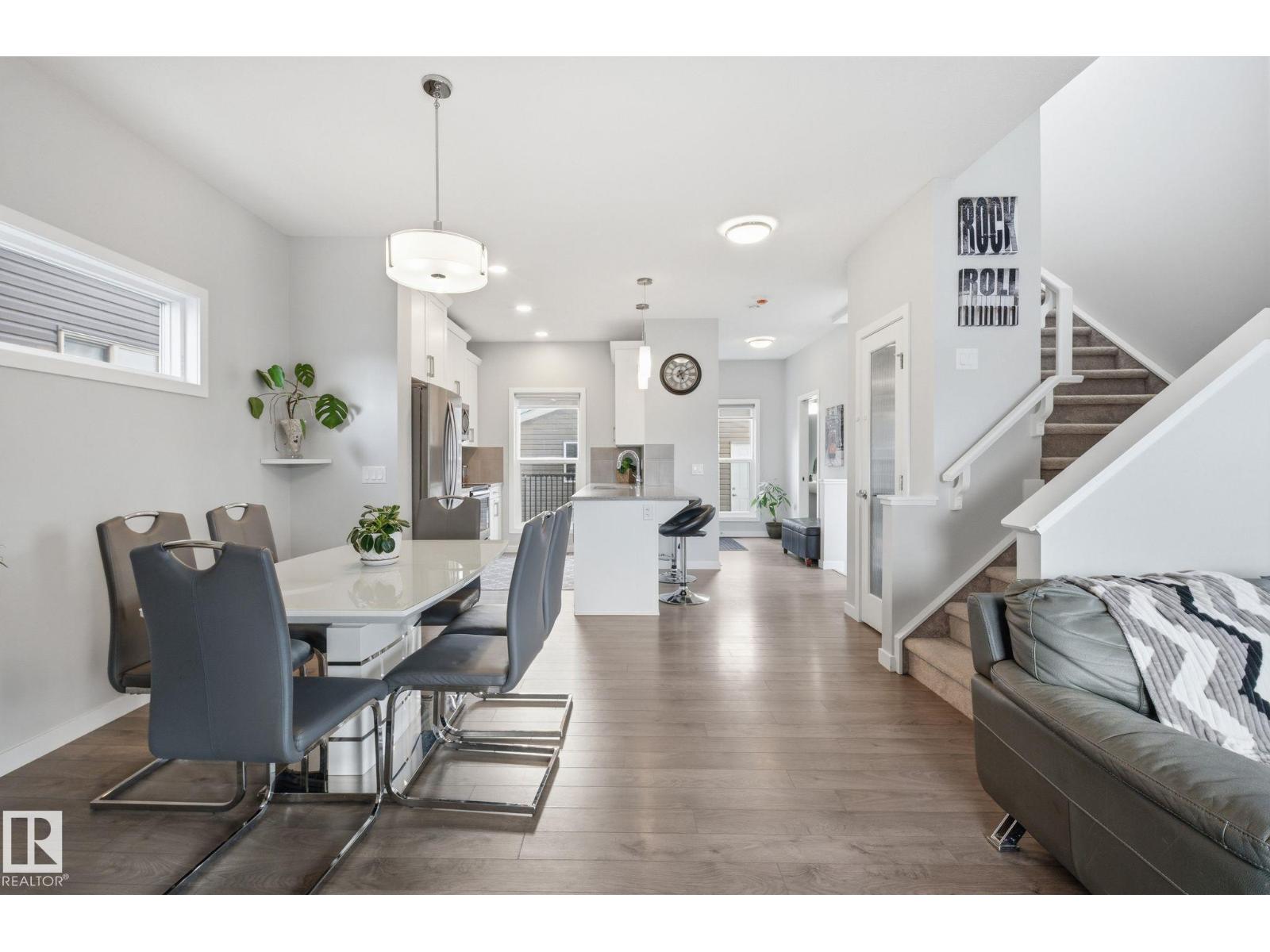 17498 76 ST NW NW - 11