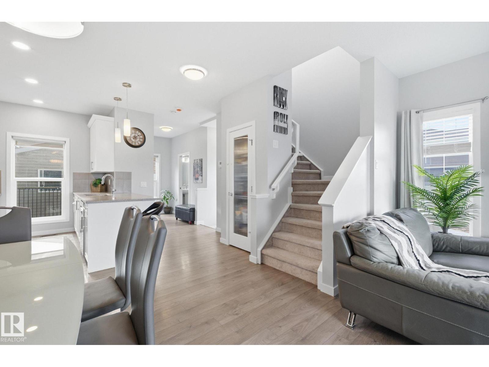 17498 76 ST NW NW - 27