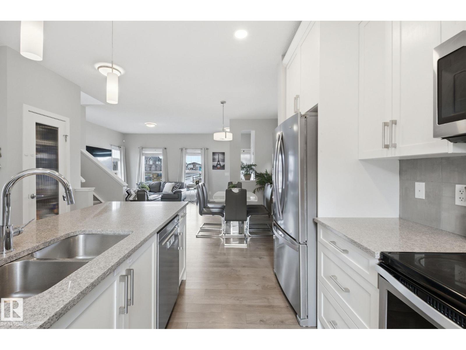 17498 76 ST NW NW - 19