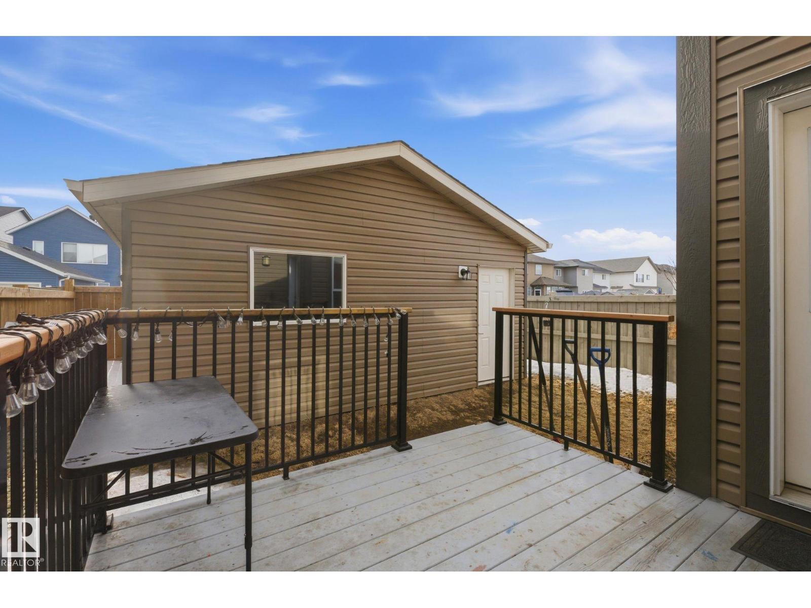 17498 76 ST NW NW - 47