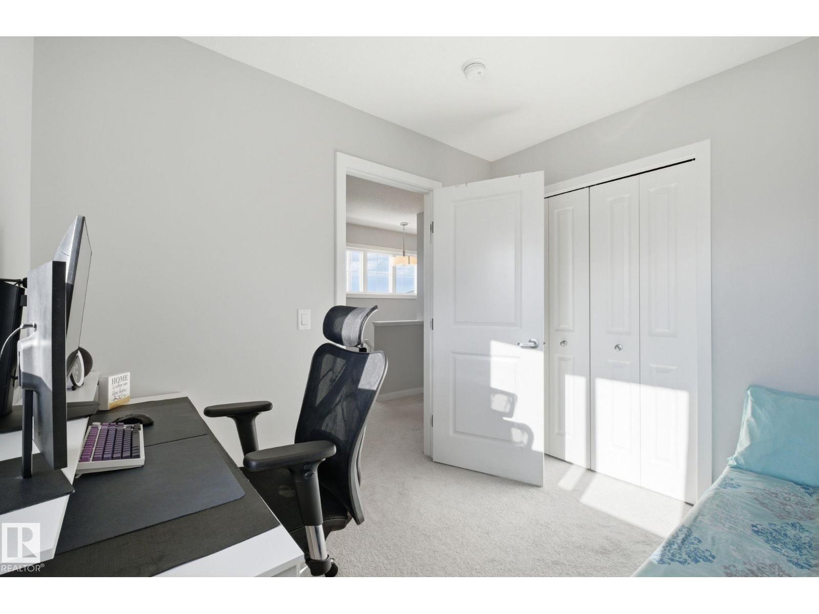 17498 76 ST NW NW - 33