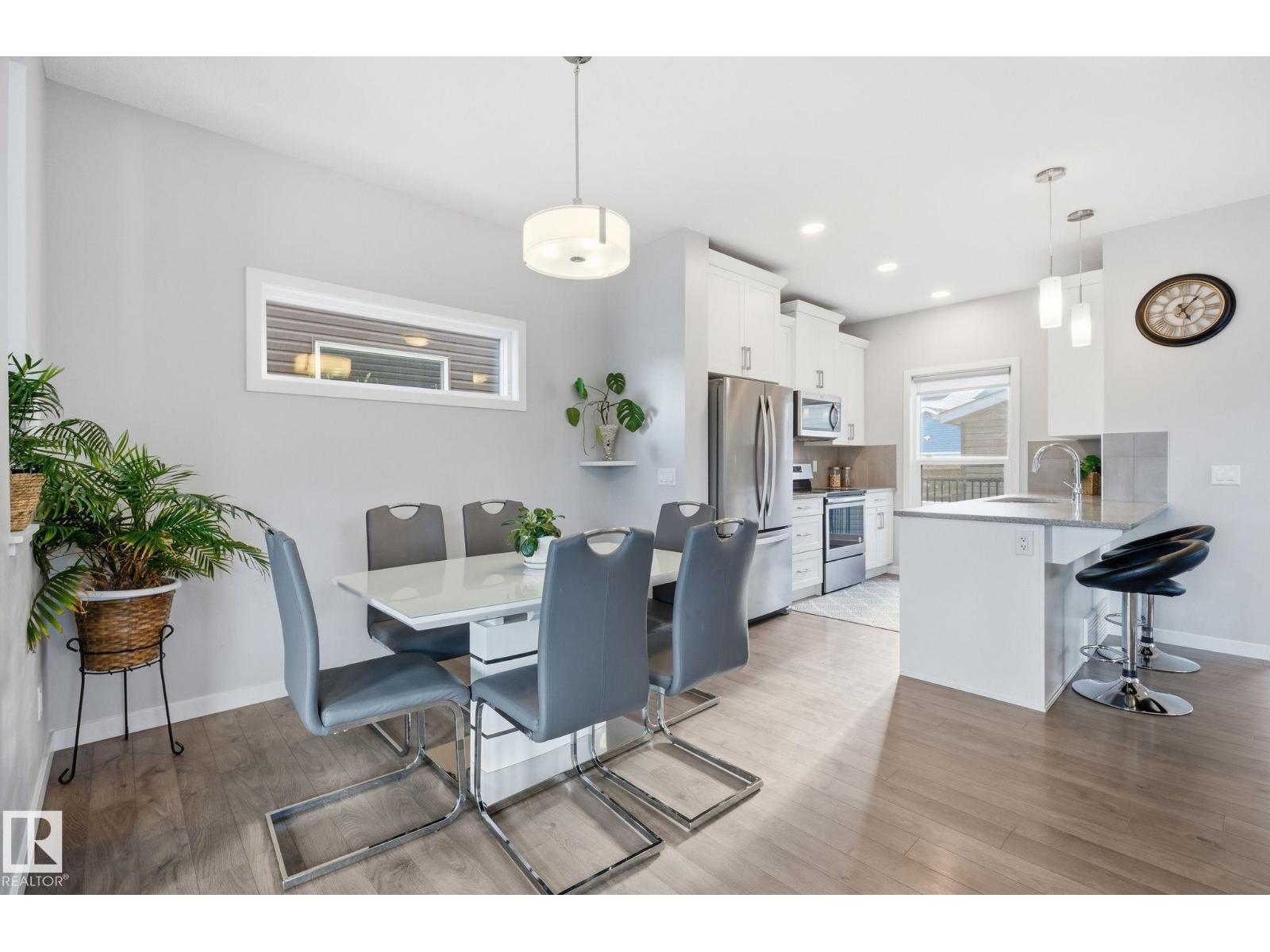 17498 76 ST NW NW - 12