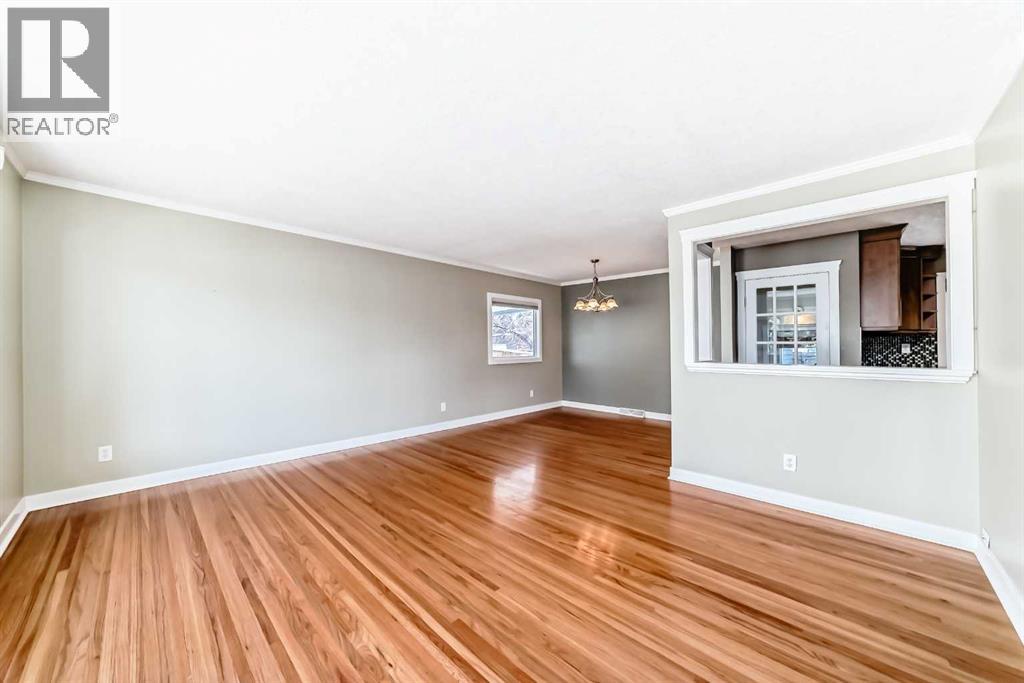 
          27 Gladeview Crescent Southwest
            <br/>
            <span>Calgary</span>
            , 
            <span>AB</span>
             <span>T3E4X7</span>
         - Photo 12