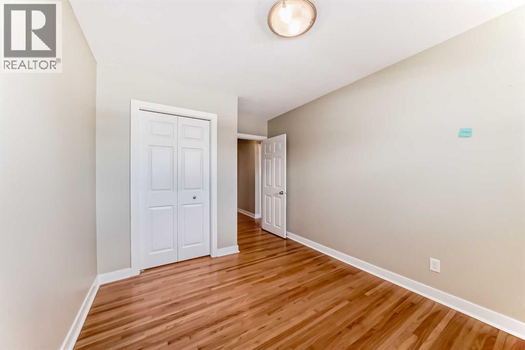 
          27 Gladeview Crescent Southwest
            <br/>
            <span>Calgary</span>
            , 
            <span>AB</span>
             <span>T3E4X7</span>
         - Photo 19