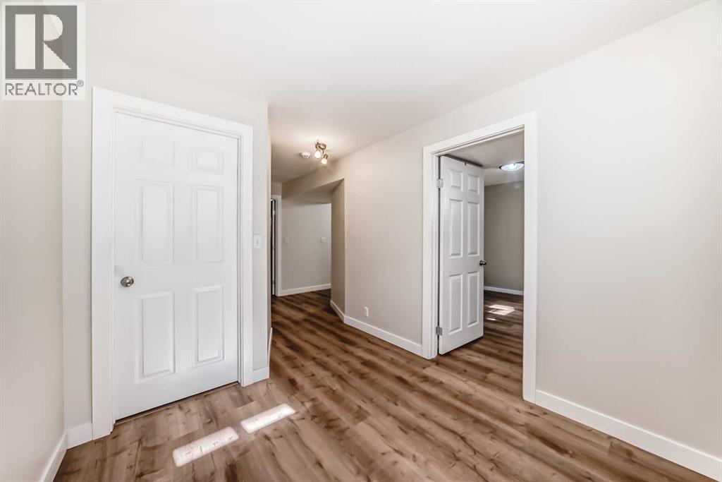 
          27 Gladeview Crescent Southwest
            <br/>
            <span>Calgary</span>
            , 
            <span>AB</span>
             <span>T3E4X7</span>
         - Photo 24