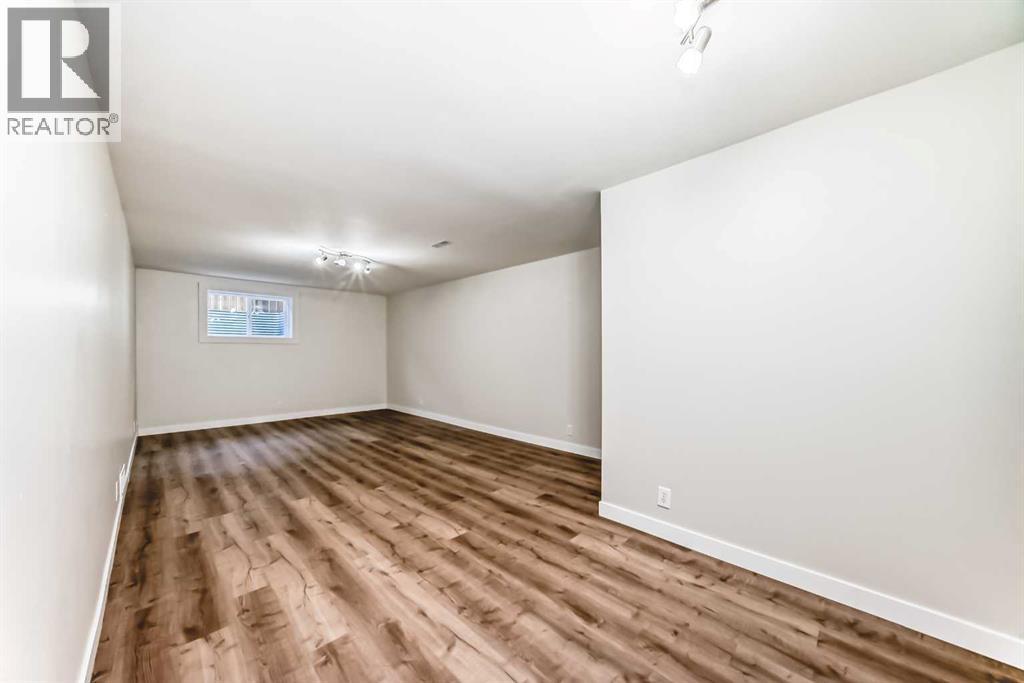 
          27 Gladeview Crescent Southwest
            <br/>
            <span>Calgary</span>
            , 
            <span>AB</span>
             <span>T3E4X7</span>
         - Photo 25