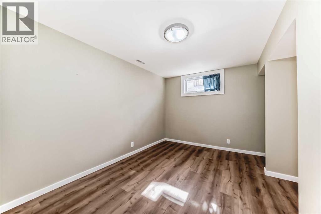 
          27 Gladeview Crescent Southwest
            <br/>
            <span>Calgary</span>
            , 
            <span>AB</span>
             <span>T3E4X7</span>
         - Photo 27