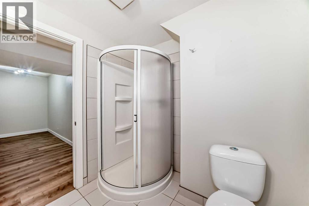 
          27 Gladeview Crescent Southwest
            <br/>
            <span>Calgary</span>
            , 
            <span>AB</span>
             <span>T3E4X7</span>
         - Photo 31