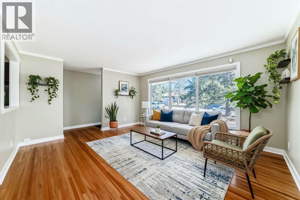 
          27 Gladeview Crescent Southwest
            <br/>
            <span>Calgary</span>
            , 
            <span>AB</span>
             <span>T3E4X7</span>
         - Photo 8