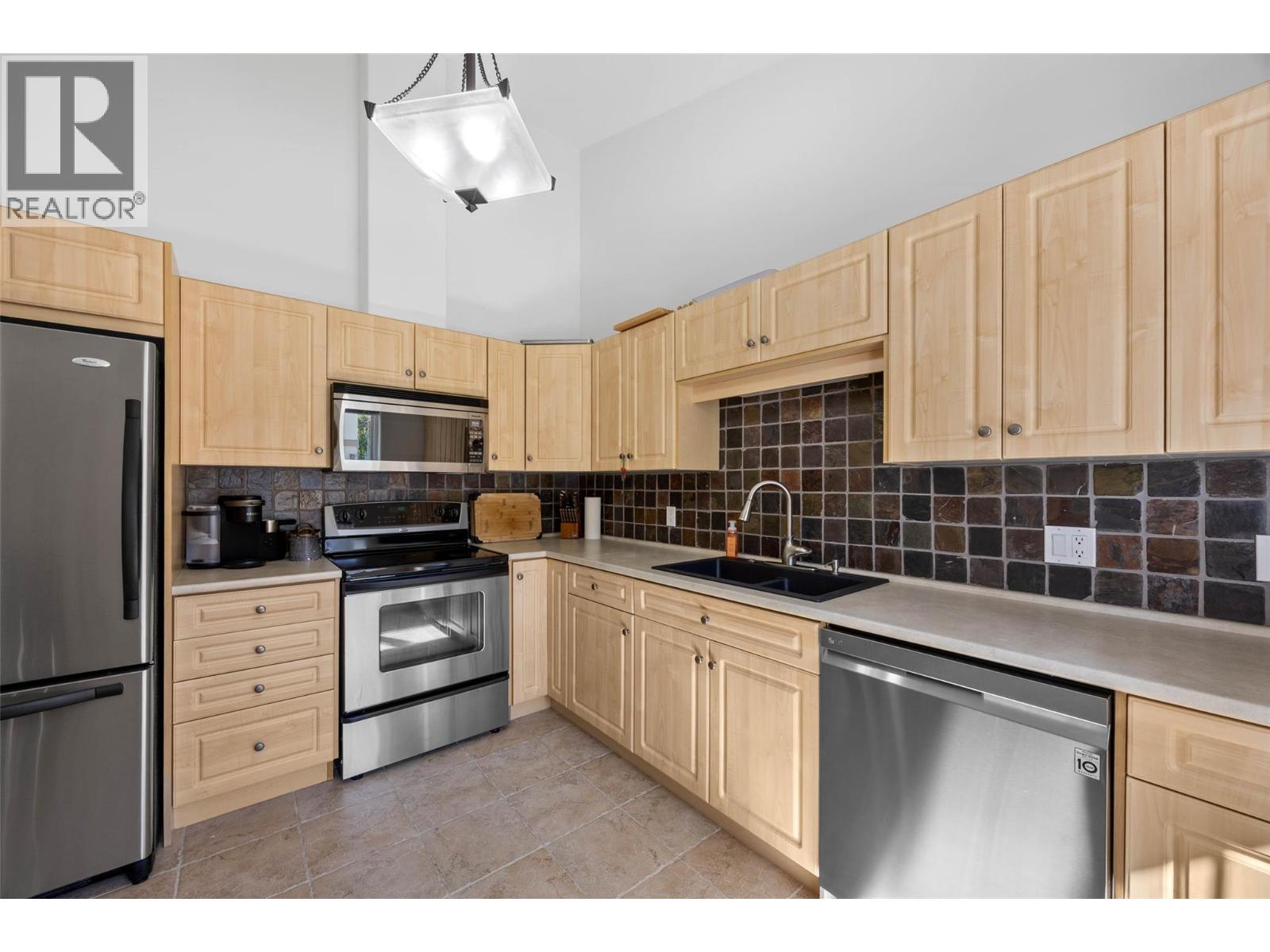 1055 ABERDEEN Drive Unit# 35, Kamloops