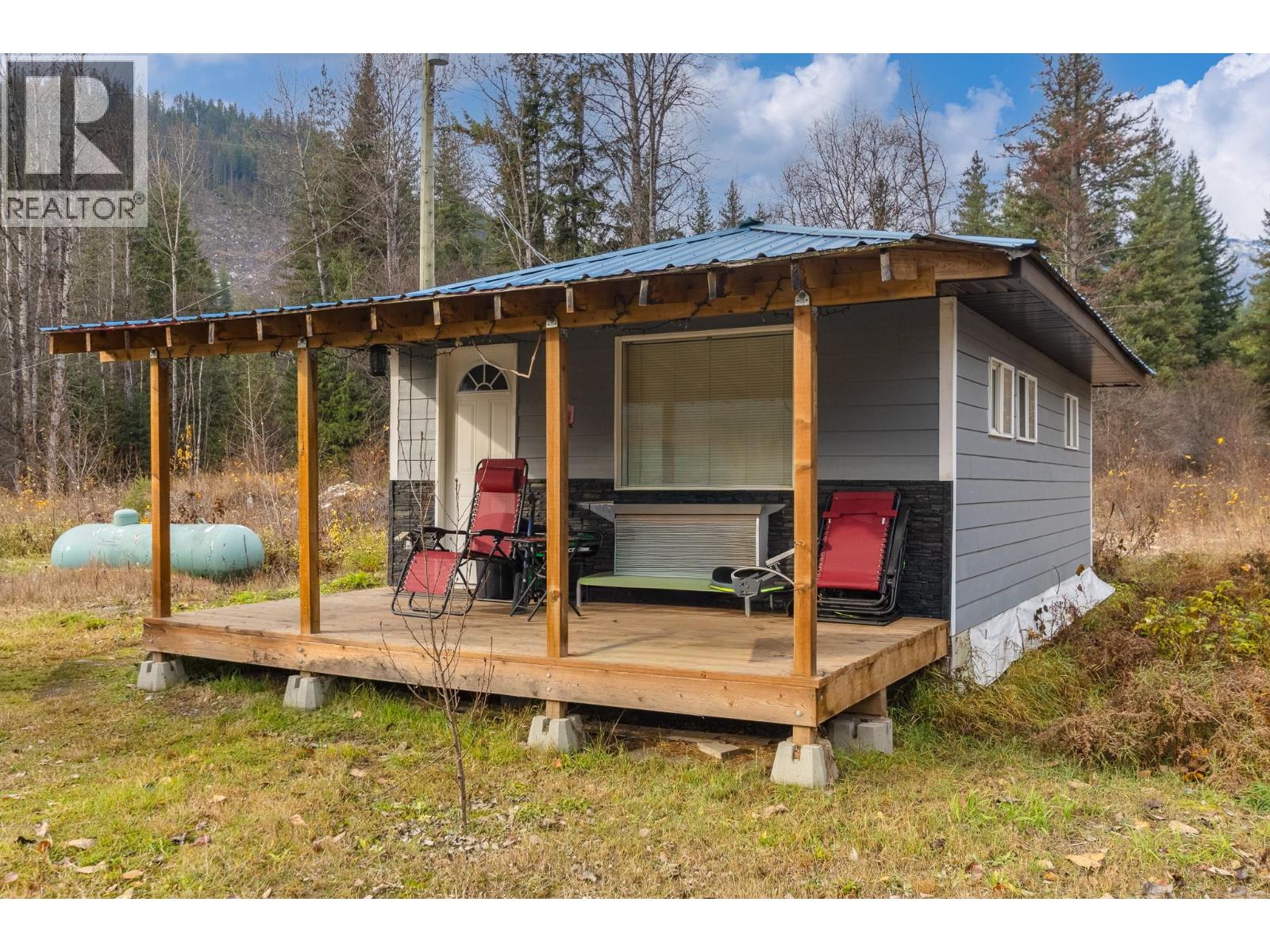  5513 Prosh Frontage Road, Sicamous