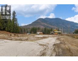 5487 Prosh Frontage Road, Malakwa, BC V0E2J0 Photo 8