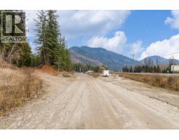 5487 Prosh Frontage Road, Malakwa, BC V0E2J0 Photo 17