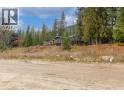 5487 Prosh Frontage Road, Malakwa, BC V0E2J0 Photo 15