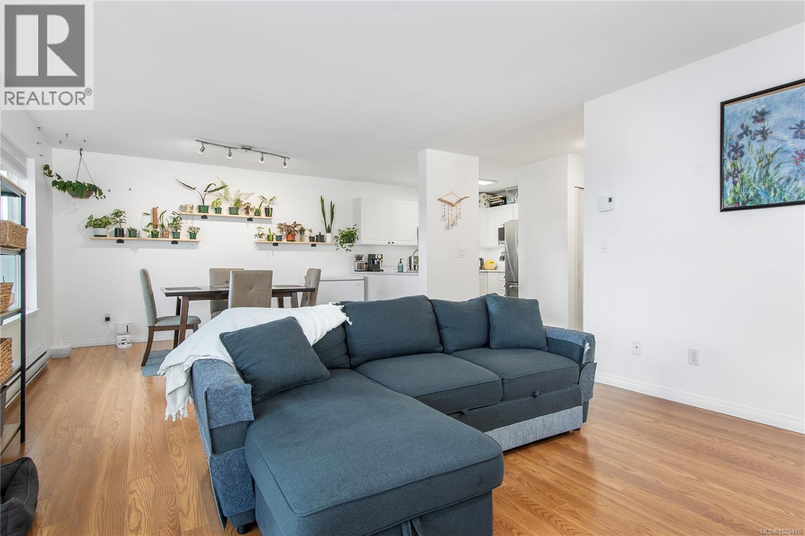 #202 2525 FITZGERALD AVE - 5