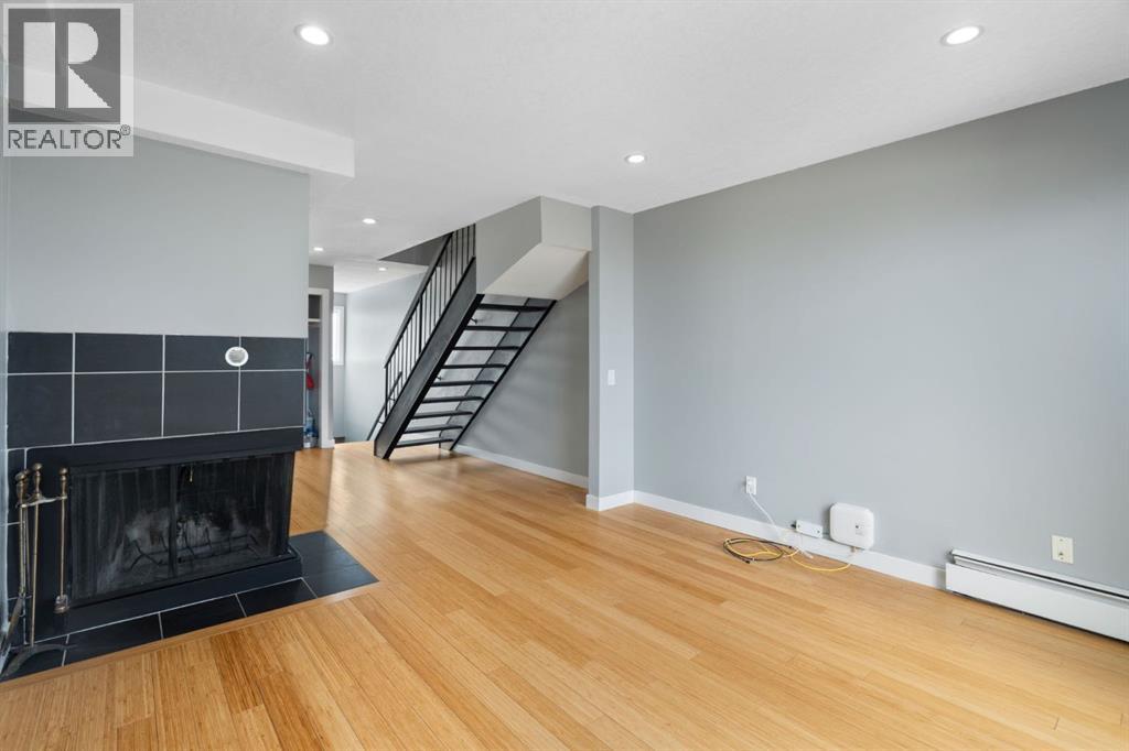 Single Family House for Sale in    Street SW Bankview Calgary 