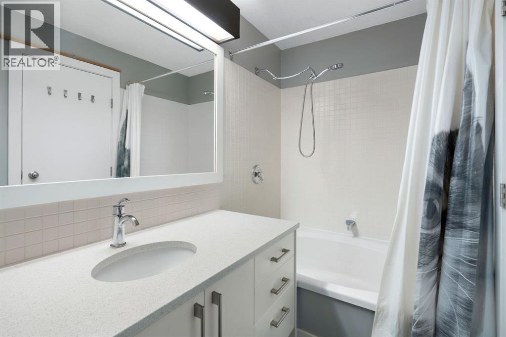 Single Family House for Sale in    Street SW Bankview Calgary 