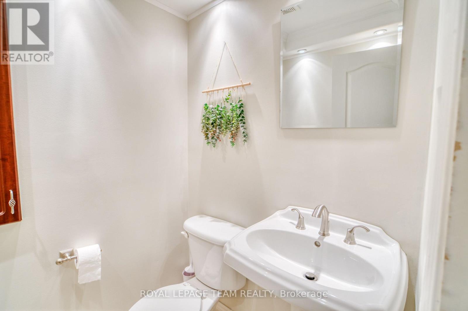 2-pc bath on lower level