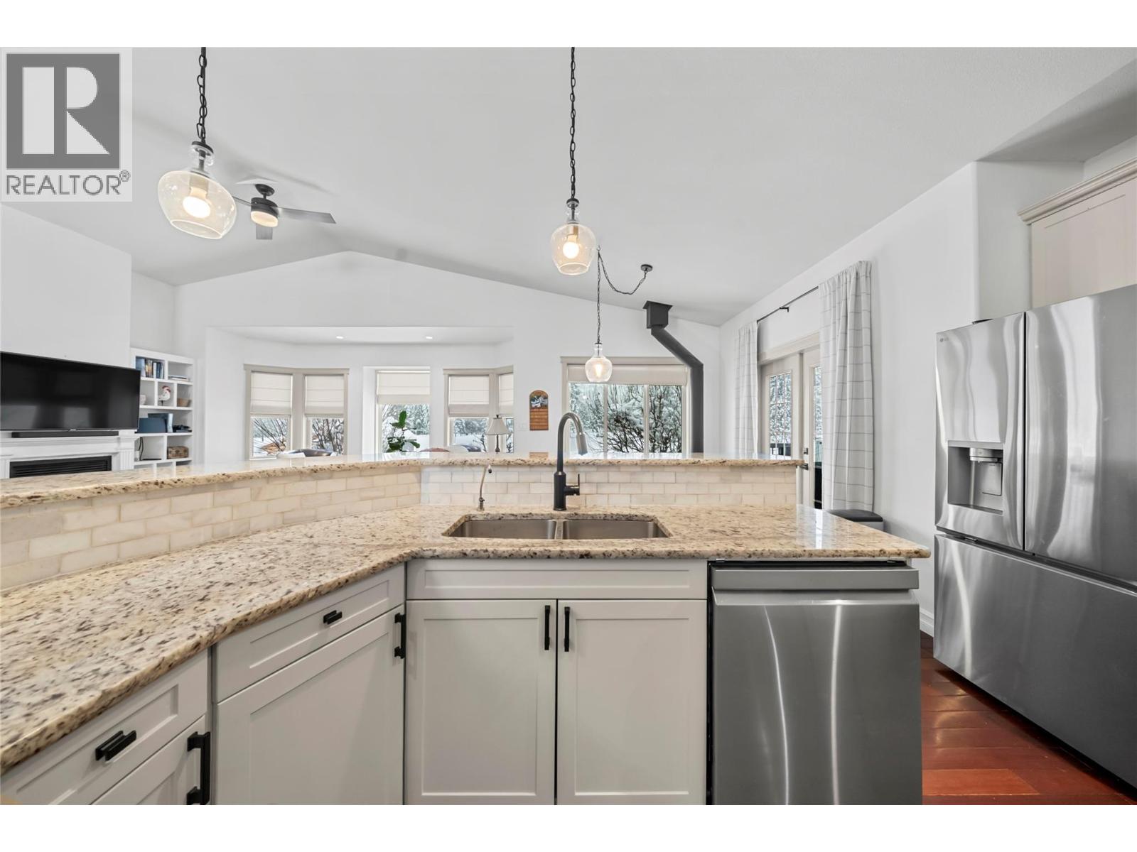 2635 Golf View Place, Blind Bay