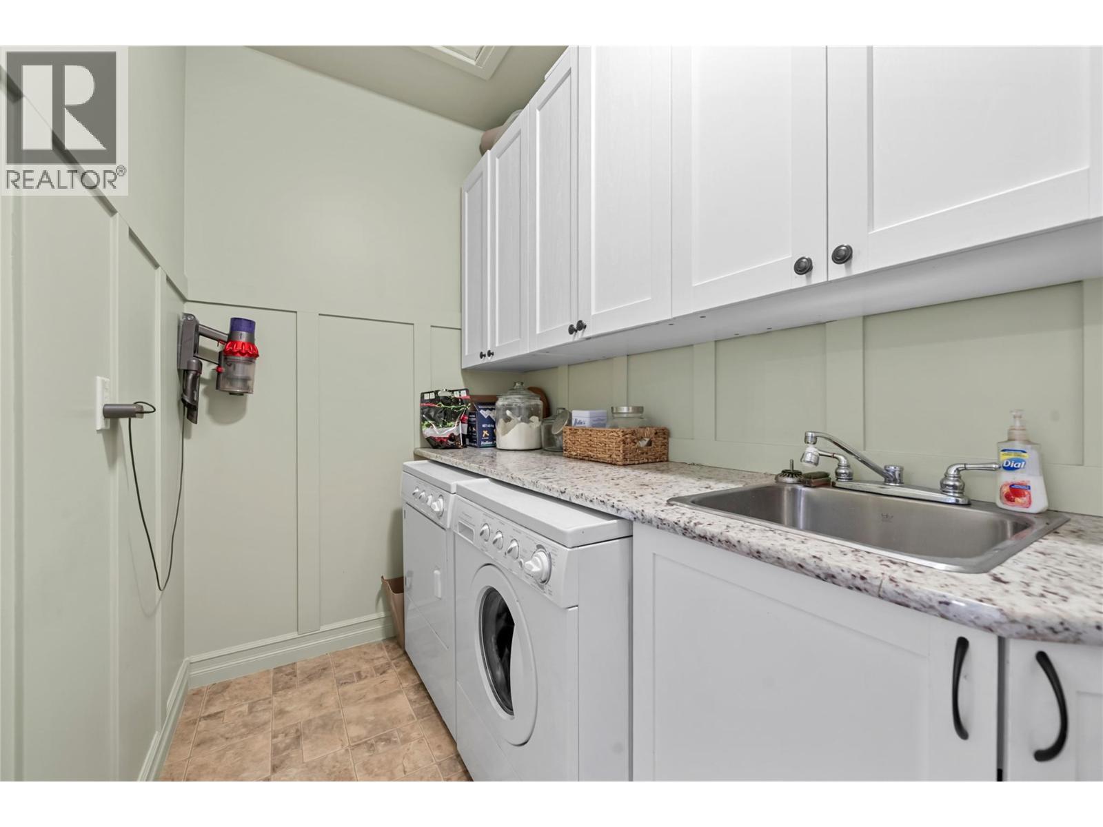 2635 Golf View Place, Blind Bay