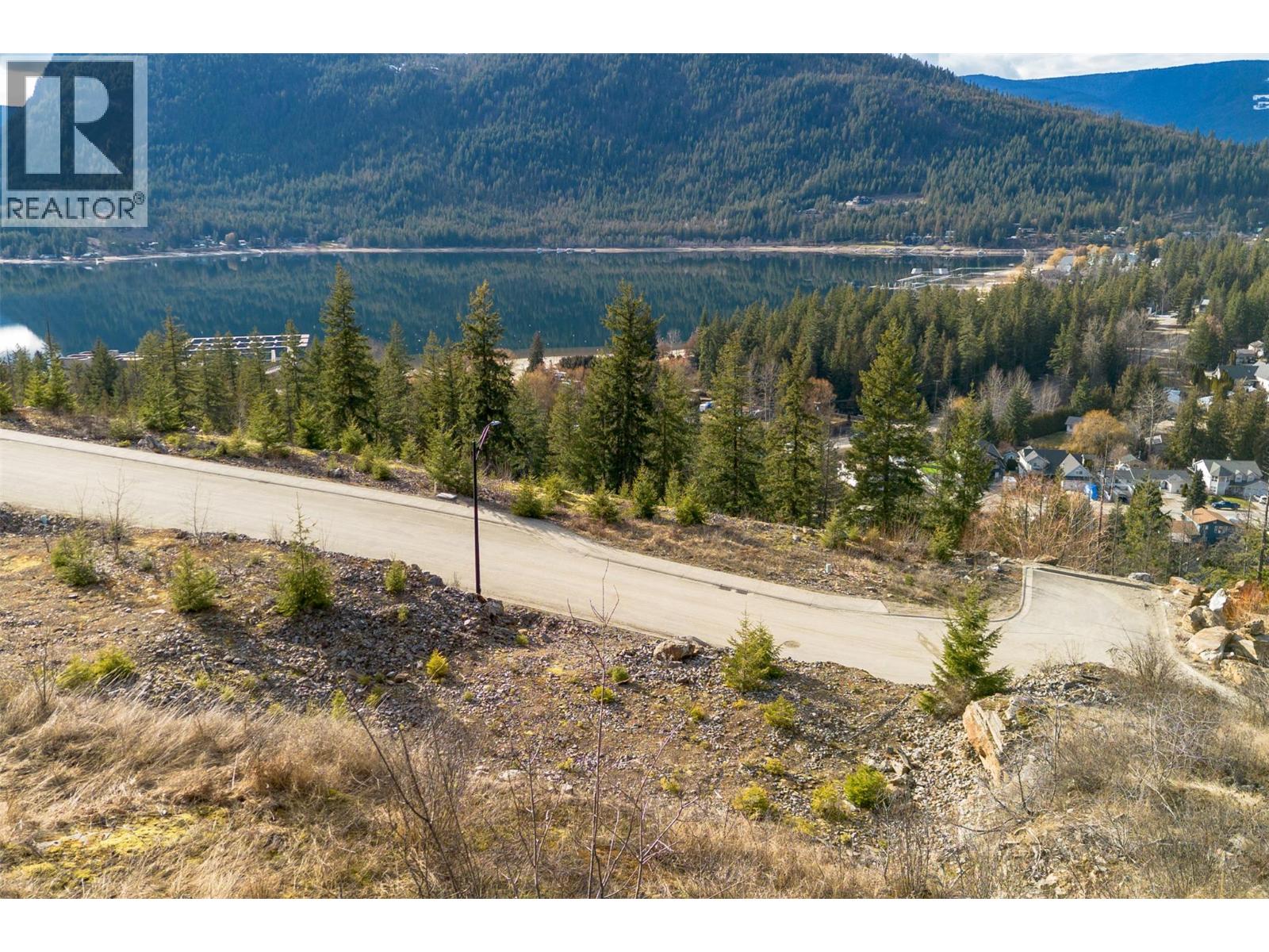 283 Bayview Drive, Sicamous