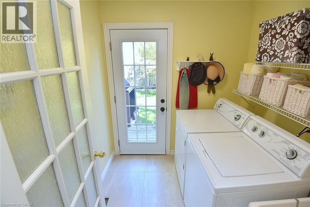 2 NOVOCO Drive — photo 35