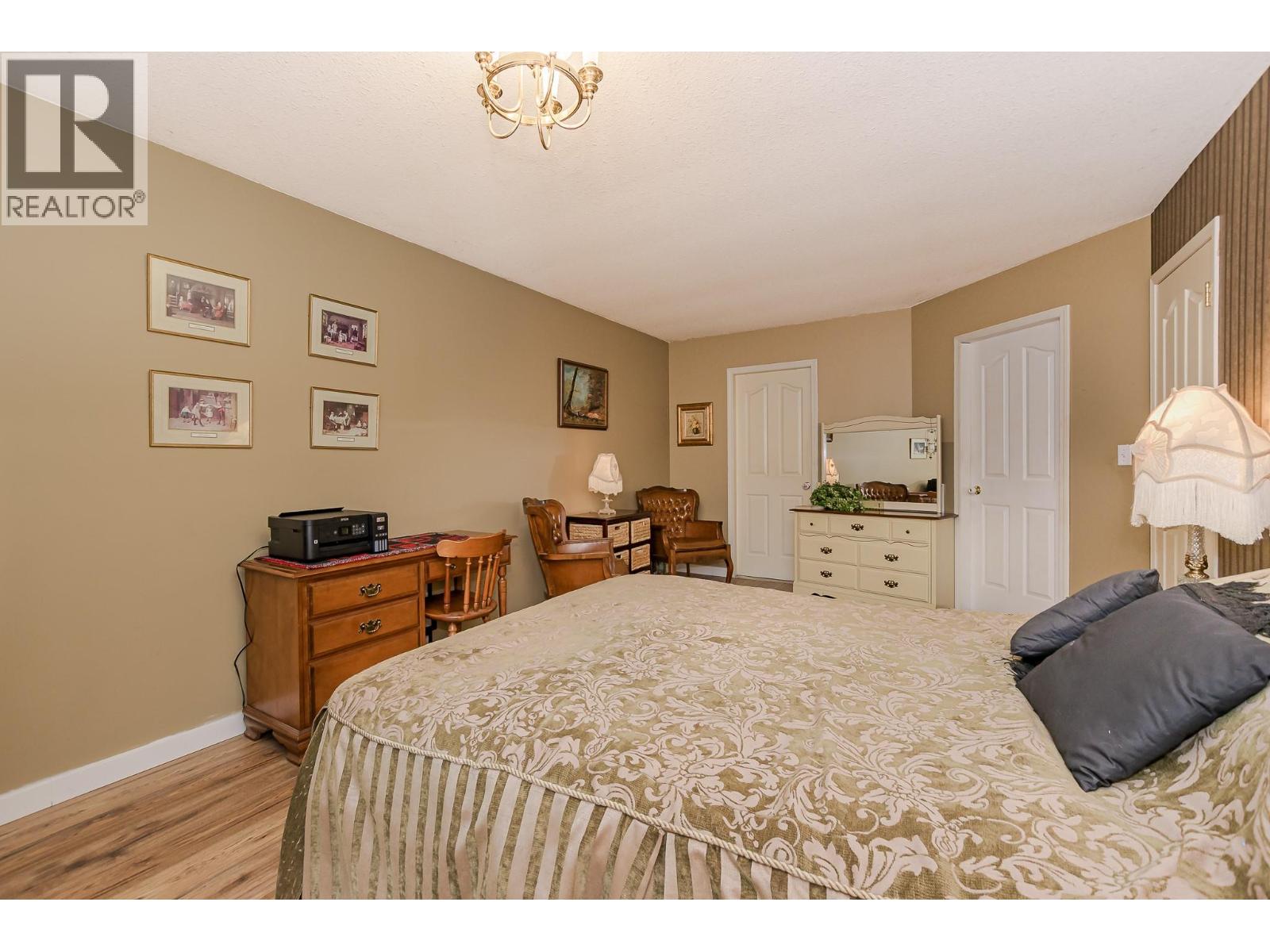 4850 Foothill Road SW, Salmon Arm