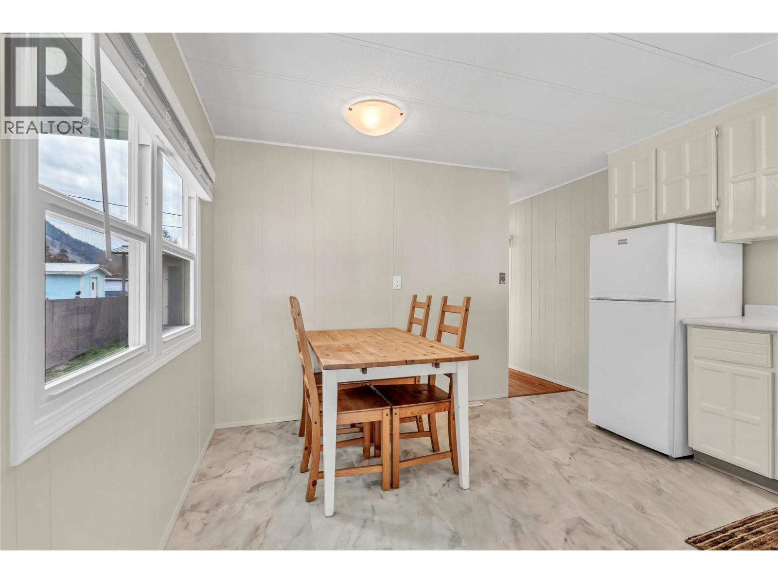 2657 1st Street, Olalla