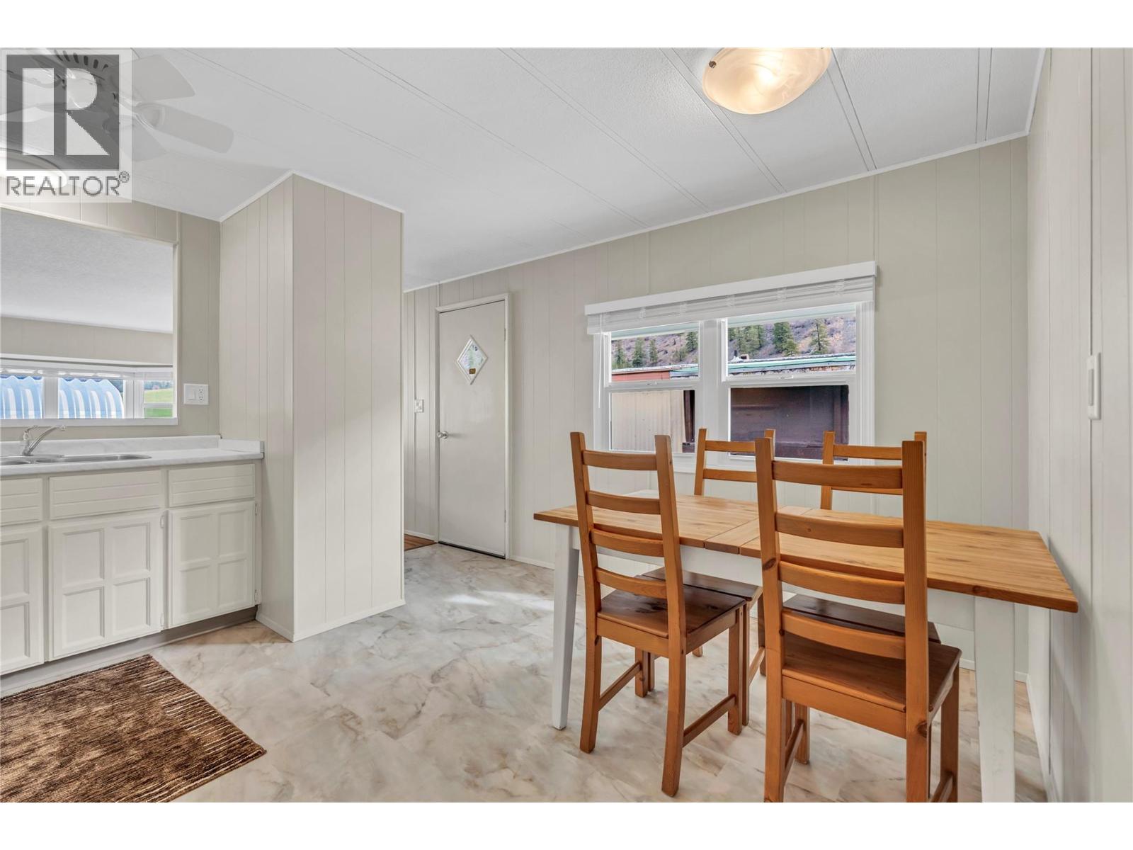 2657 1st Street, Olalla